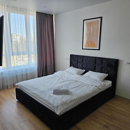 Nyvky Like Home - Studio - Apt 35 Kiev Extérieur photo